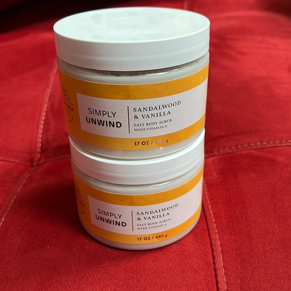 BBW 2pc Sandalwood  & Vanilla Aromatherapy Salt Body Scrub